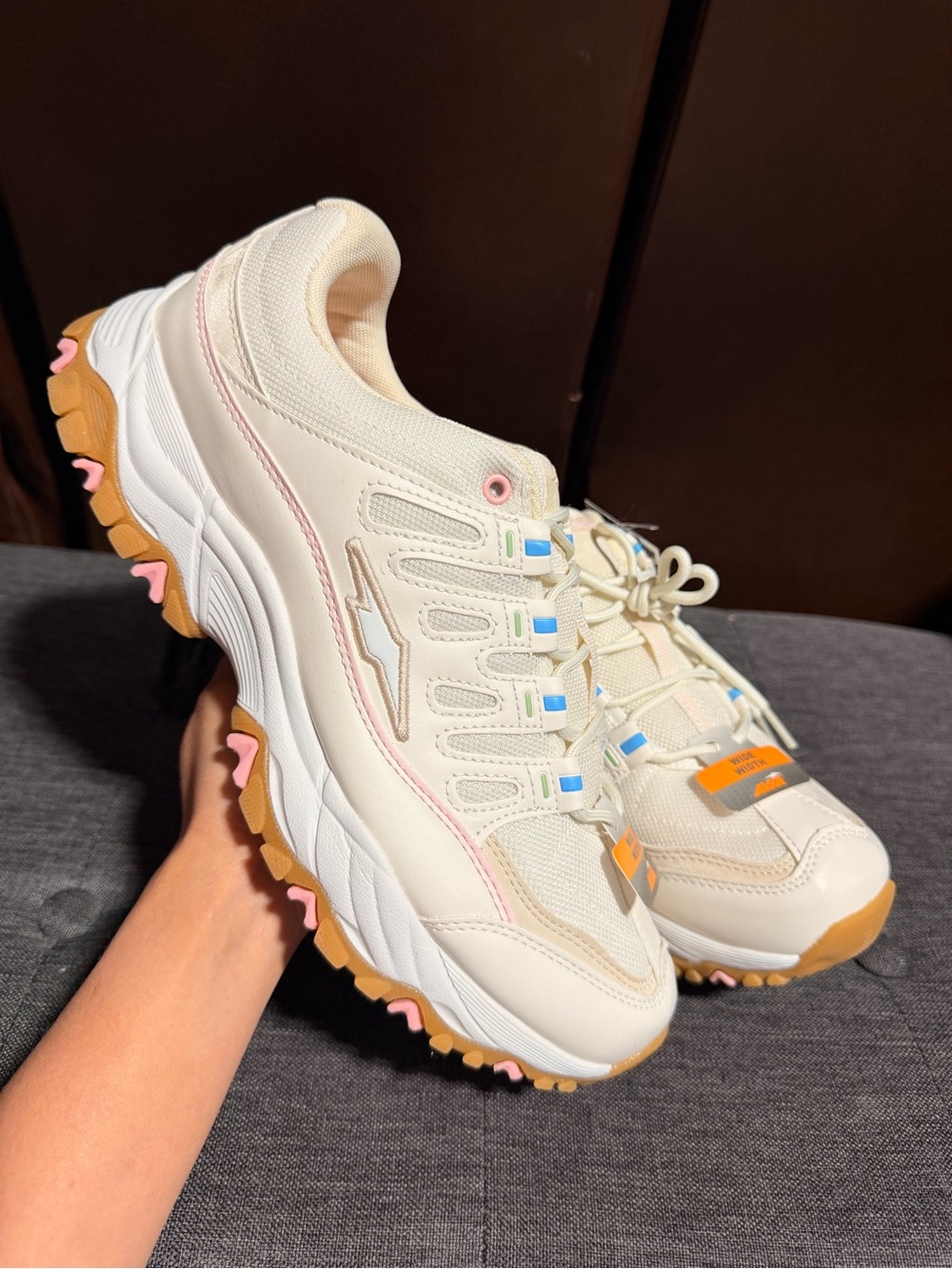 NWT Avia Women's Elevate Chunky Sneakers Cream Pink Blue size 12